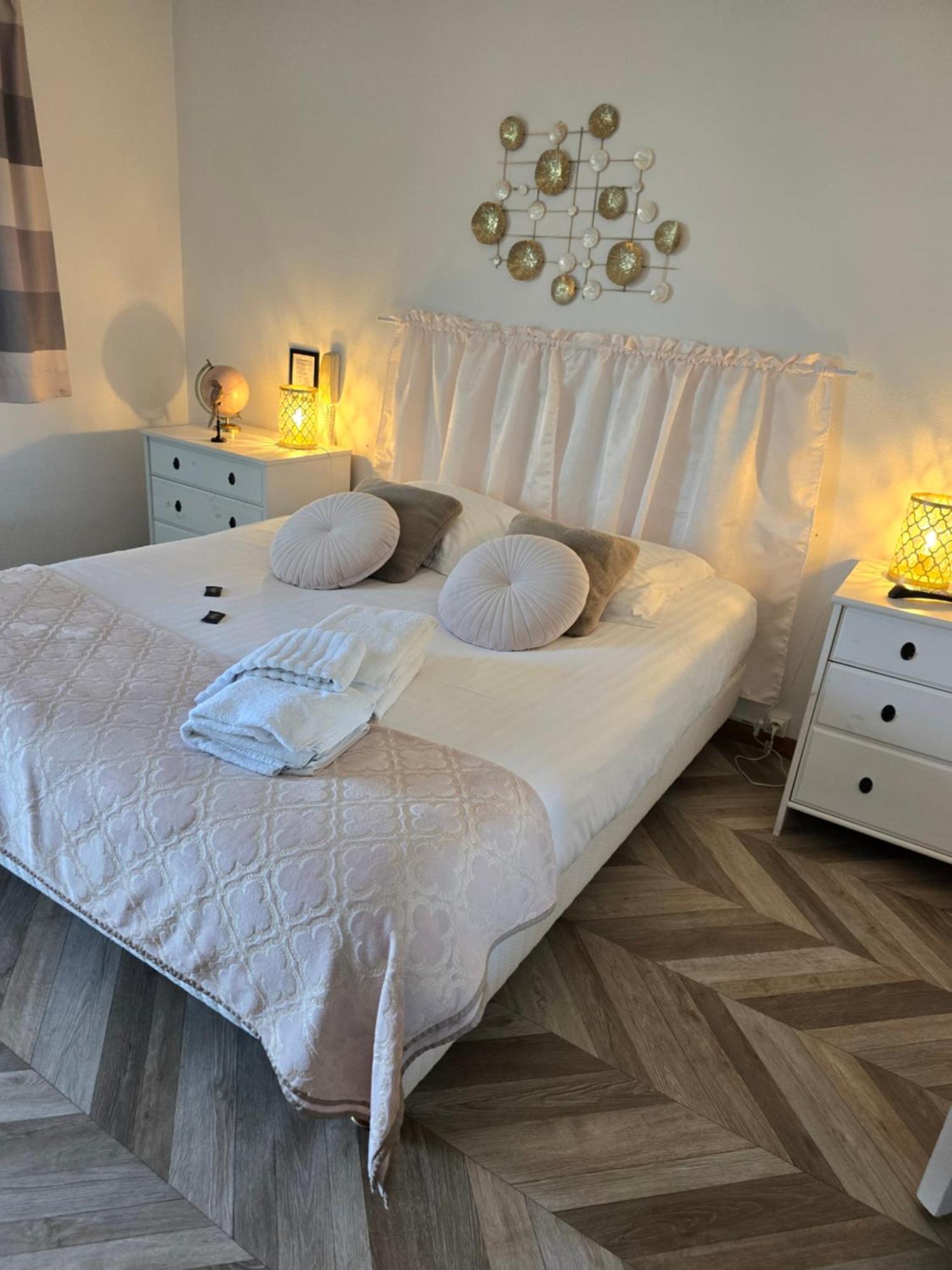 Hotel L'Ideal Le Mountbatten Arromanches-les-Bains Eksteriør bilde