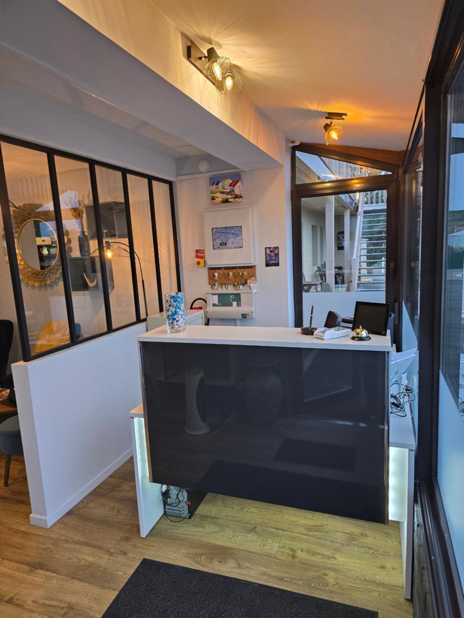 Hotel L'Ideal Le Mountbatten Arromanches-les-Bains Eksteriør bilde