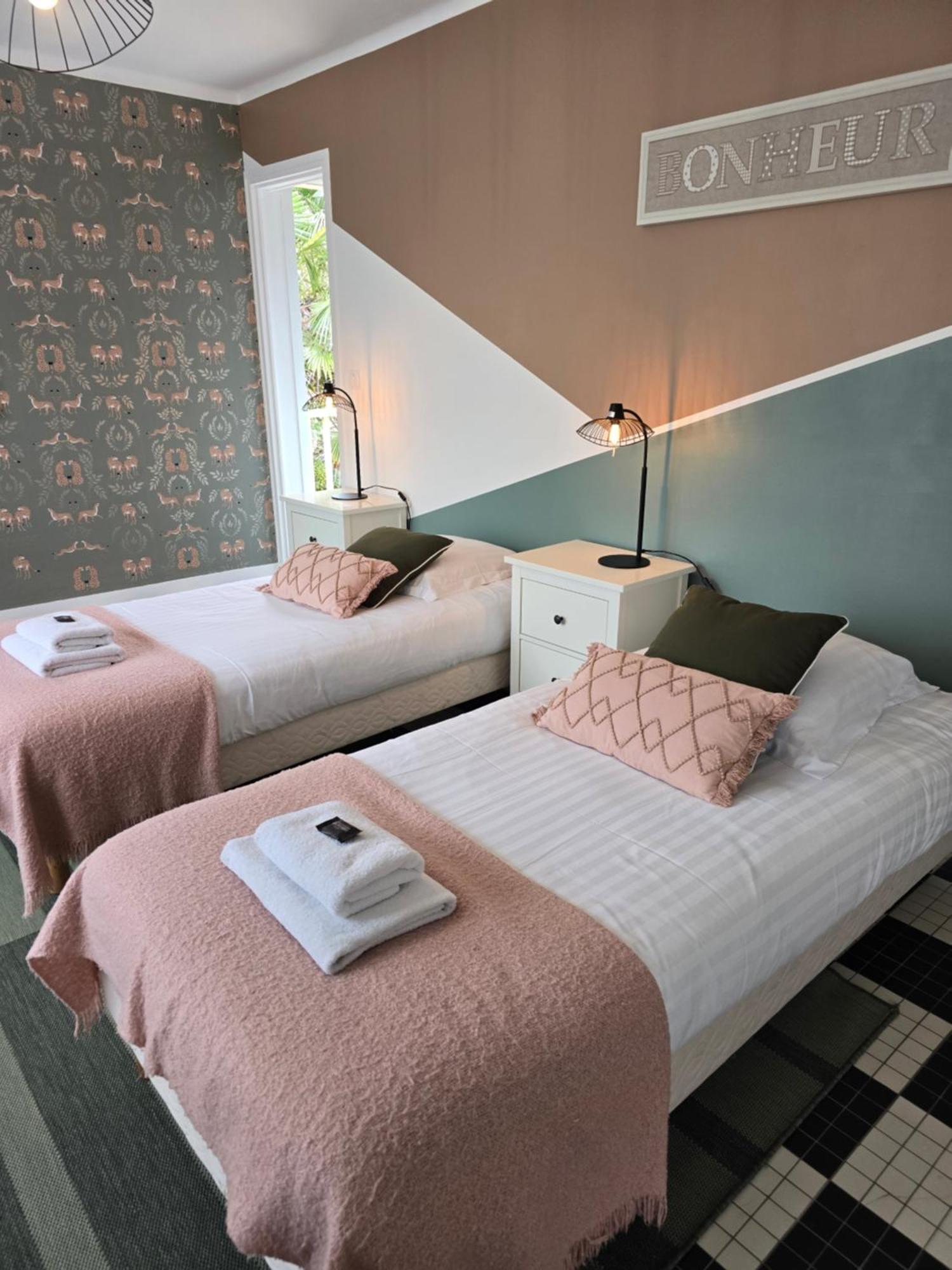 Hotel L'Ideal Le Mountbatten Arromanches-les-Bains Eksteriør bilde