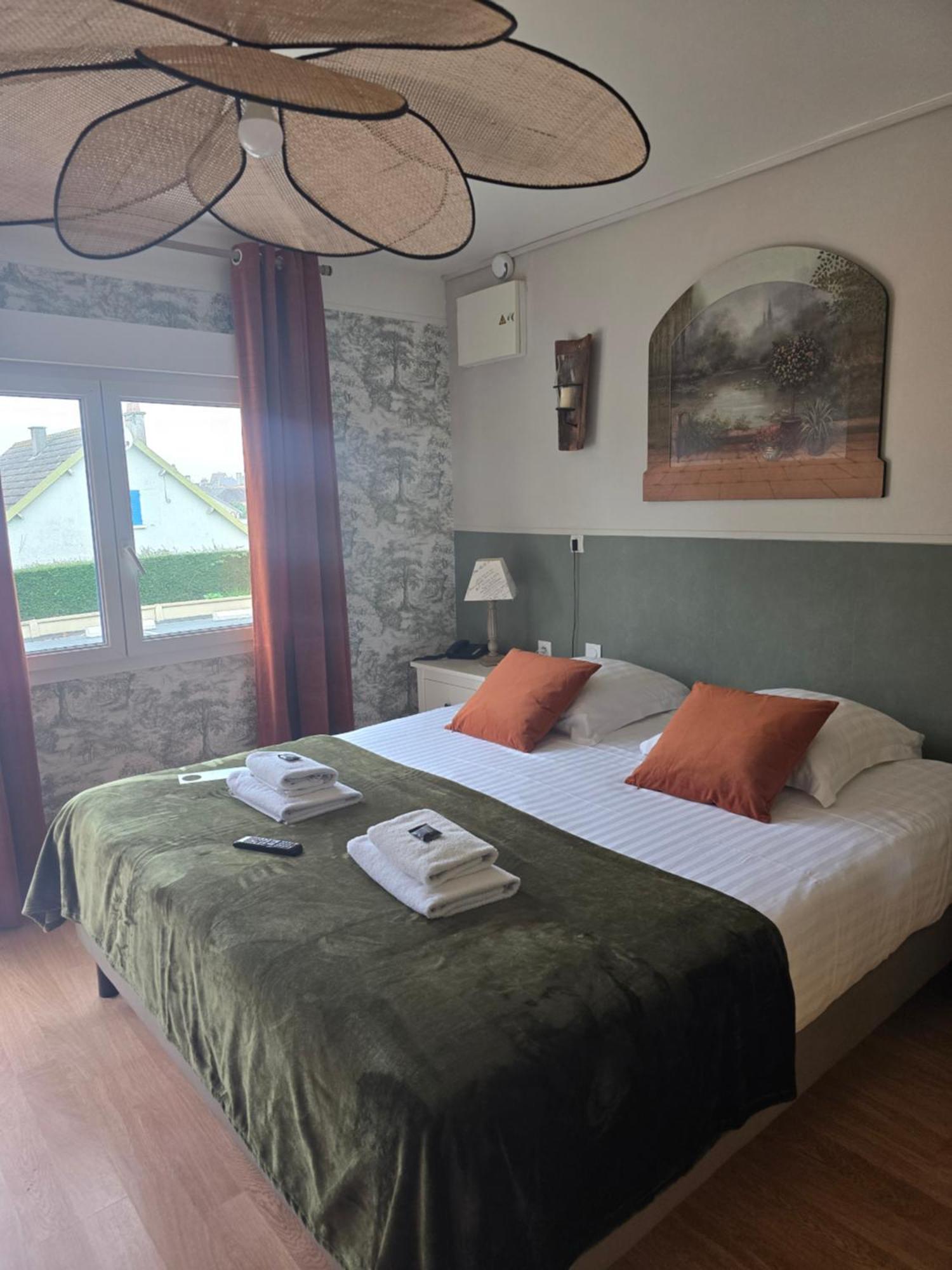 Hotel L'Ideal Le Mountbatten Arromanches-les-Bains Eksteriør bilde