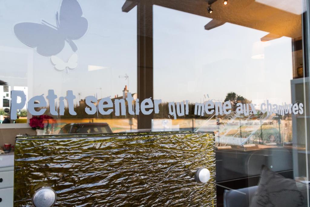 Hotel L'Ideal Le Mountbatten Arromanches-les-Bains Eksteriør bilde